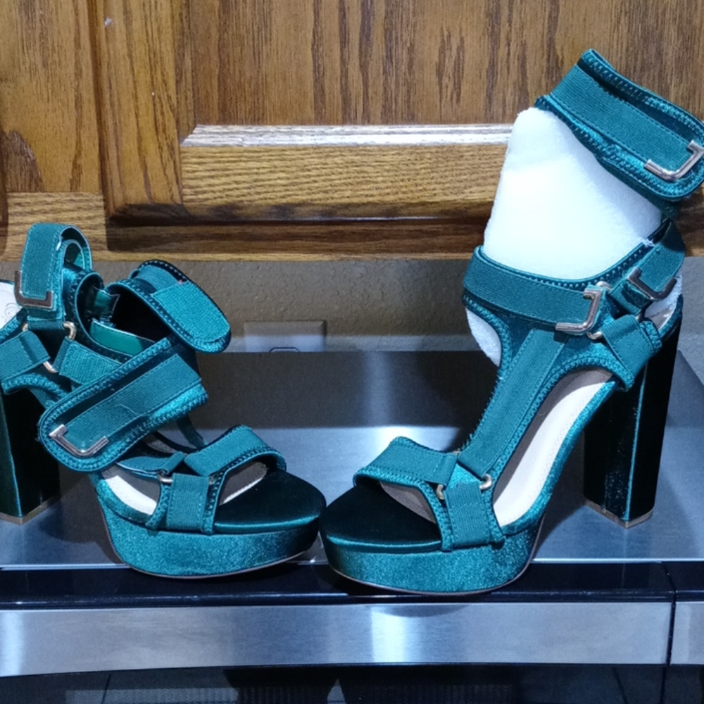 Glamrock green shoes sz 9